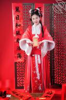 嫂子手机里，竟然还有这样的写真.