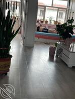 今天偷拍骚妈好刺激，有没有大神教我怎样才能草到她