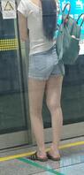 这腿。又长又直。2