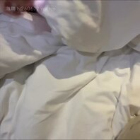 艺术原创3-现场直播给微胖亲妹妹按摩，慢慢的就变成了艹逼