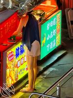 夜市摆摊老板娘美腿1