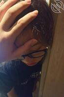 偷拍眼镜妹女大拉屎0