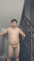 小鸡吧贱狗杨承旭楼梯刺激露脸露出