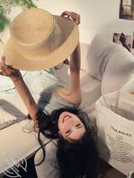 高颜值新疆网红【帕孜来】裸模自拍曝光，反差婊渴望被插1