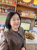 小姨在外面穿着白色丝袜让人操