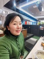 小姨在外面穿着白色丝袜让人操1