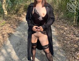 真实户外露出。没人评论不刺激，所以不怎么更了