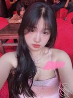 偷拍打胶，射满隔壁大奶小萝莉的精致jk鞋，每天踩着我白花花的精液出门1