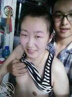 和大学母狗居家自拍2