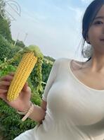 分享堂姐，介绍堂姐，偷拍堂姐你们进来帮帮我吧，求求你了。0