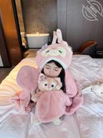 曝光母狗女友 女友喜欢被大鸡巴操 喜欢边被操边羞辱
女友的骚逼想被灌满