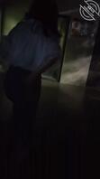 精虫上脑冒死厕拍牛仔包臀裙大屁股美女,没想到小骚货穿的豹纹内裤好性感2