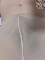 丈母娘的丝袜，不在家的时候拿出来撸一撸