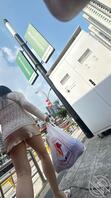 大老远就发现了她、简简单单抄底0