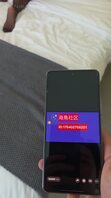 绿帽乱伦内衣照现场！黑丝高跟妈妈当场勾引两个大鸡巴帅哥型男。