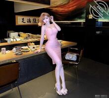 装个大大的贵妇，喝完回家换衣服，太勒了！1