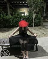 第一次尝试小区不穿内衣内裤露出，好怕被别人看见。2